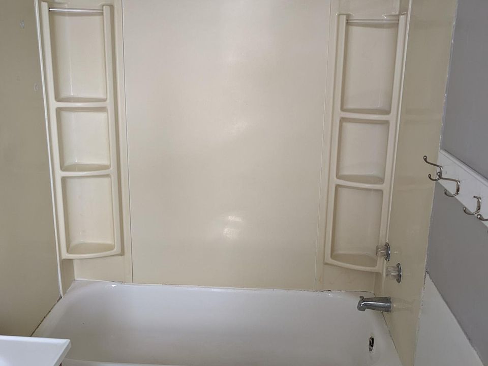 1st image of 102 S 2nd St #5