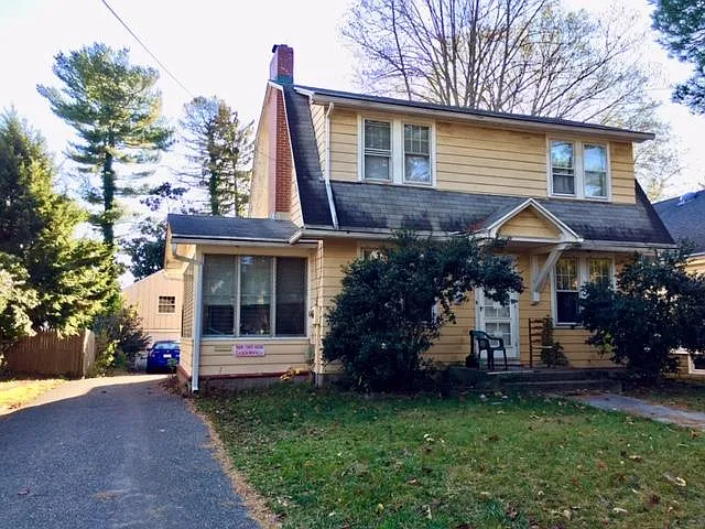 220 University Blvd — Photo 1