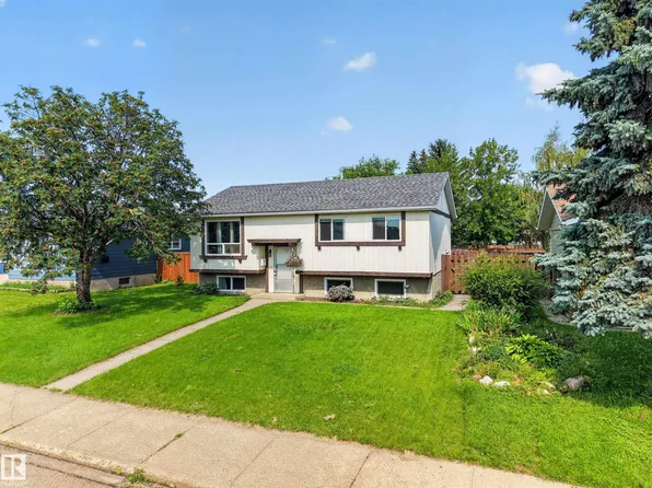 156 Clareview Rd NW, Edmonton, AB T5A 3Y3