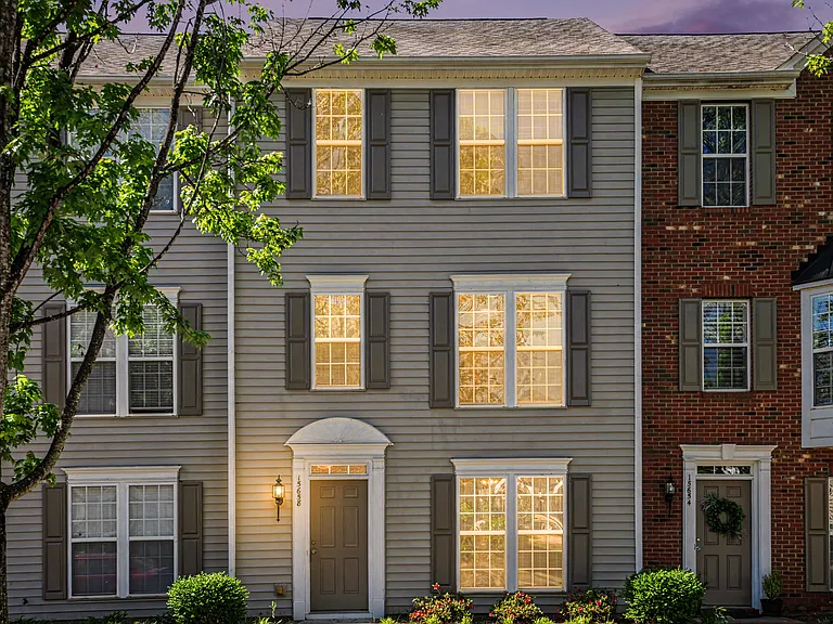 15658 King Louis Ct — Photo 2