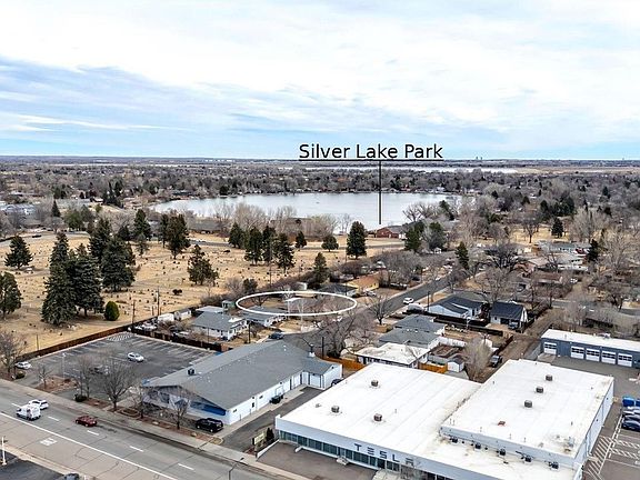3rd image of 321 Crescent Dr