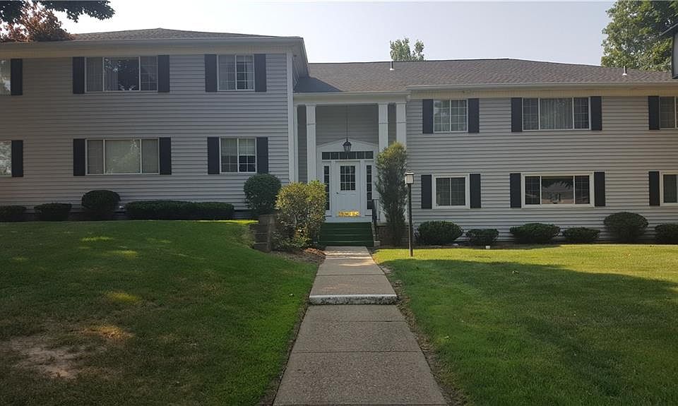 1st image of 24 Colonial Pkwy APT A