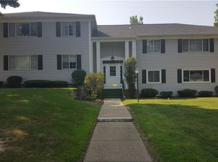 24 Colonial Pkwy APT A, Pittsford, NY 14534