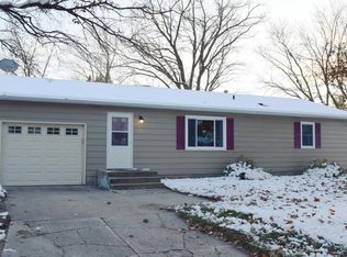 881 15th St SE, Owatonna, MN 55060