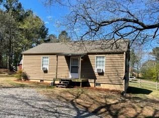 3140 Robinson Pl, Gainesville, GA 30504