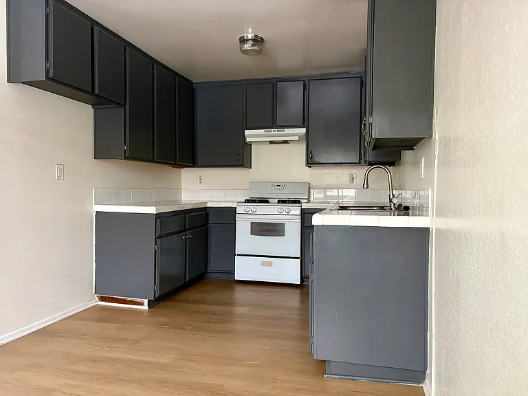 14423 Larch Ave #2 — Photo 2