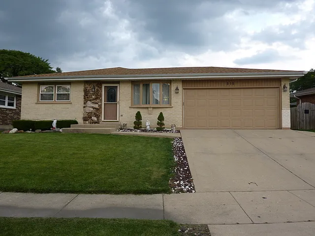 515 Flint Trl photo 1