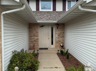 601 W Blackhawk Dr #1, Fort Atkinson, WI 53538