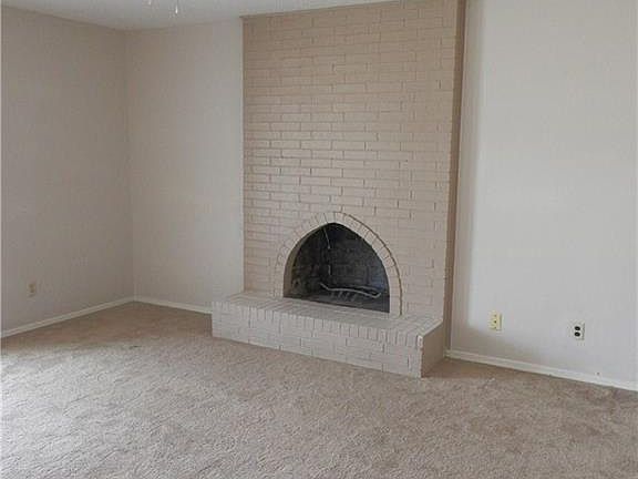 3rd image of 4713 Larkspur Ct