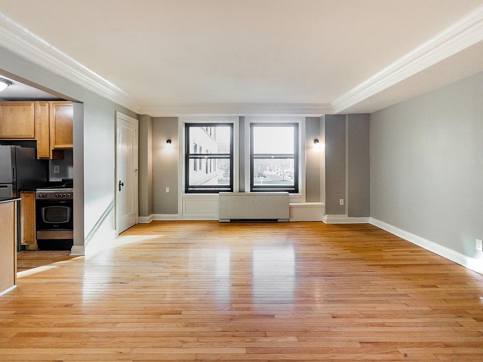 1st image of 15 E Kirby St #250