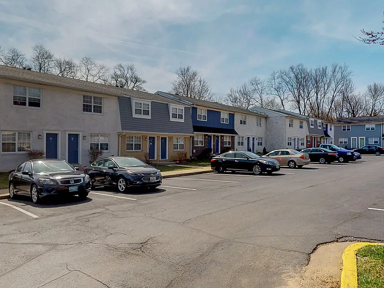 Mills Crossing Apartments and Townhomes — Photo 19