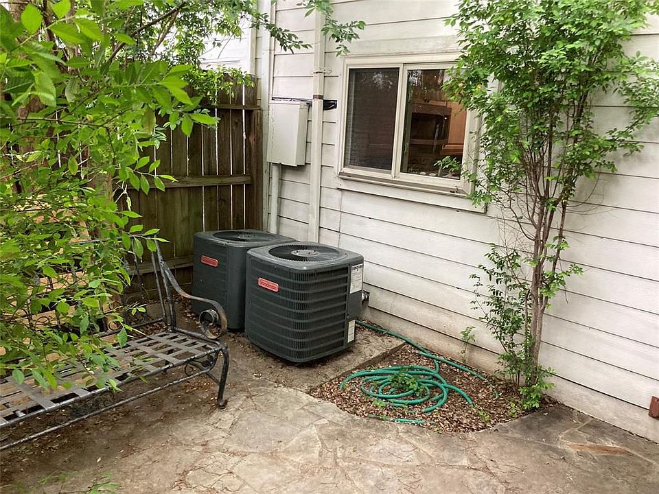 2nd image of 11213 Briar Forest Dr