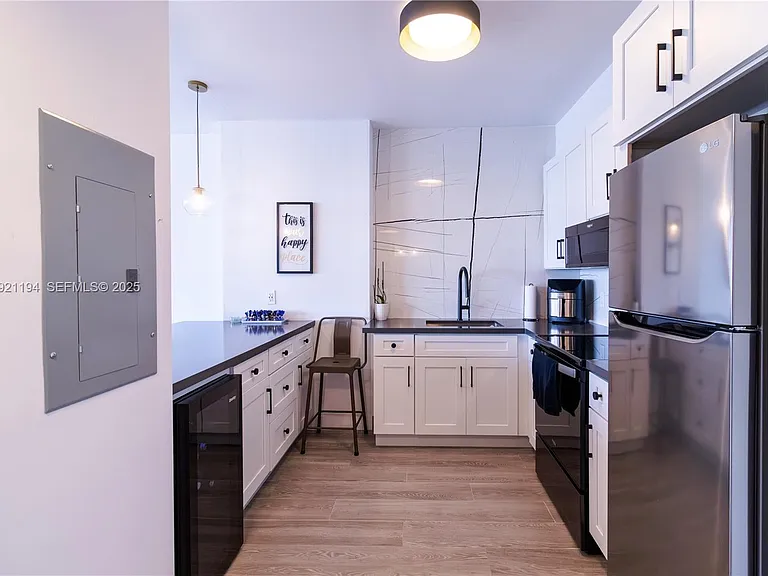 20 E Island Ave #1415 — Photo 17