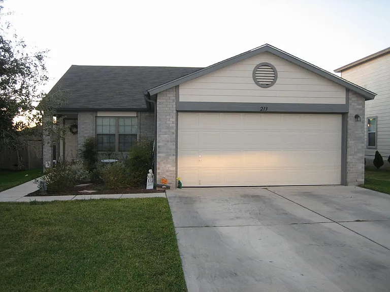 213 Valero Dr — Photo 1