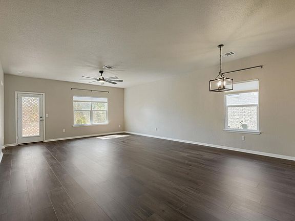 4th image of 109 Moravia Rd