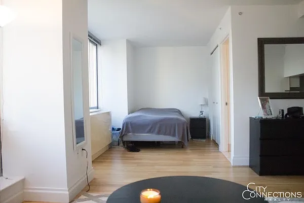 Rented by City Connections Realty | media 2