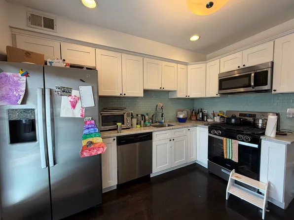 2651 W Armitage Ave #2, Chicago, IL 60647