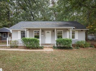 205 Douglas St, Laurens, SC 29360