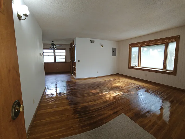 448 N 8th St — Photo 10