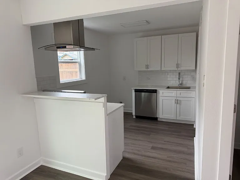 7651 Oak Chase #2 — Photo 47