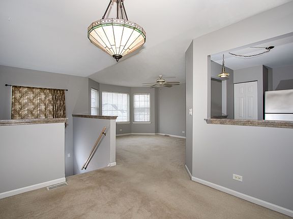 2nd image of 408 E Victoria Cir #408