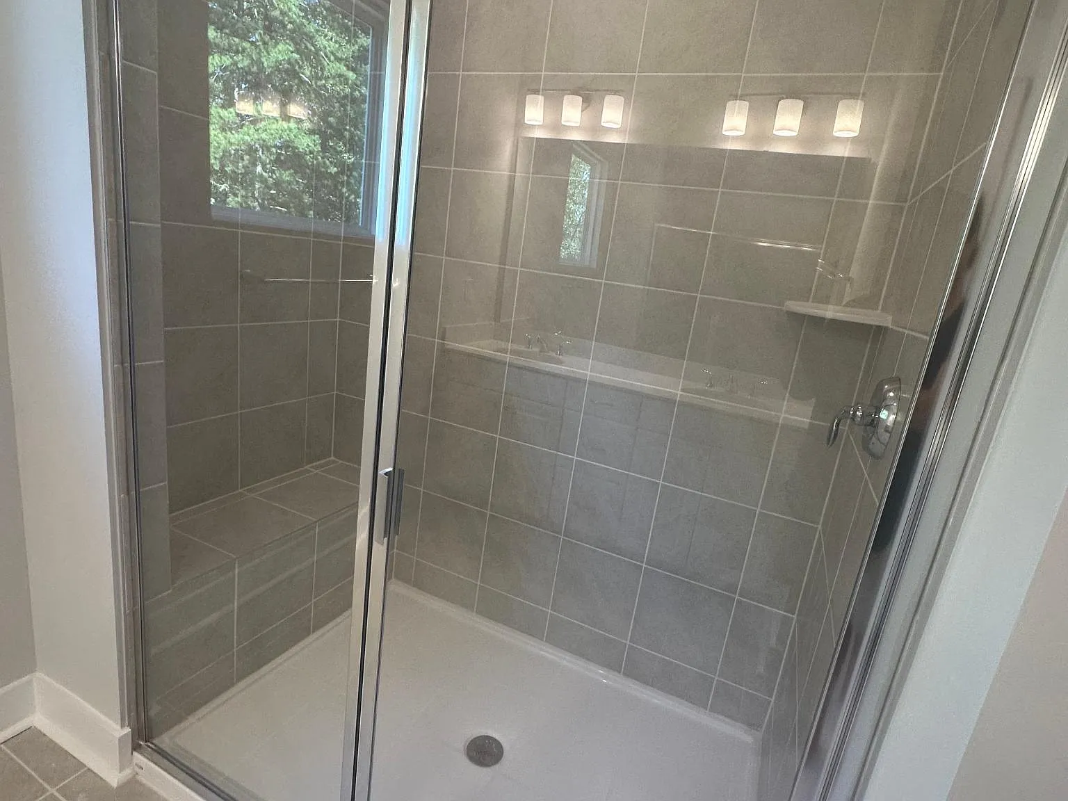 9704 Munsing Dr — Photo 1