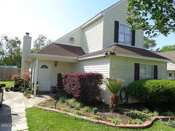 3rd image of 11053 Windsor Hill Dr #D