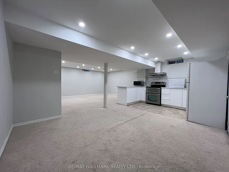 86 Verdi Rd — Photo 4
