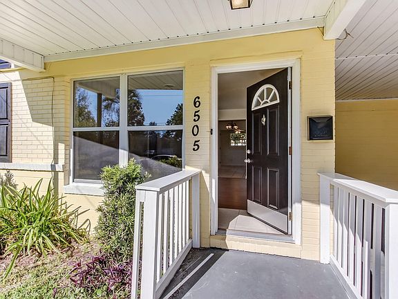 3rd image of 6505 Solandra Dr S