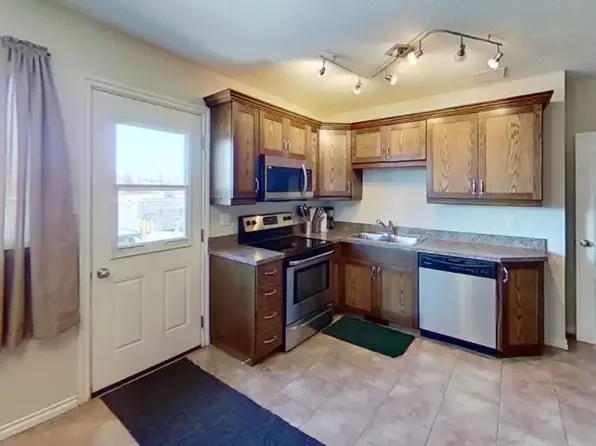 114 Hardisty Ave #44, Hinton, AB T7V 1B5