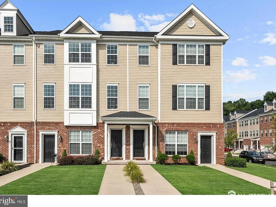 319 Kramer Ct
