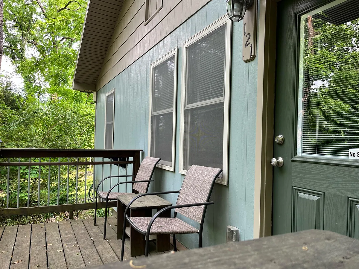front porch - 121 Voncannon Dr #A