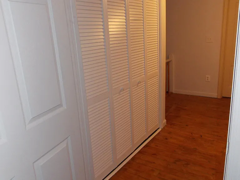 270 Wellington Rd — Photo 33