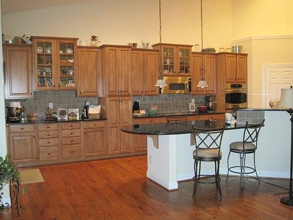 gourmet kitchen