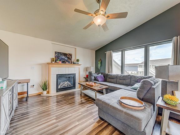 3rd image of 10216 W 10th Ave