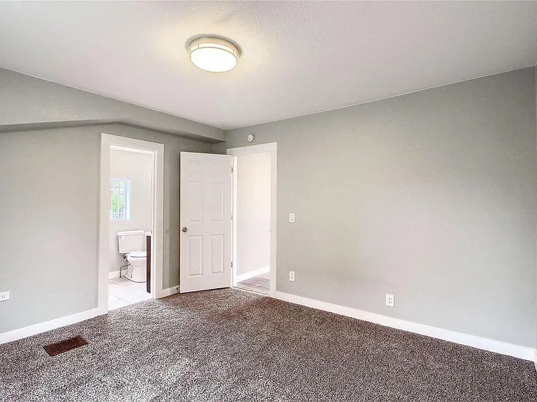 403 Julian St — Photo 9