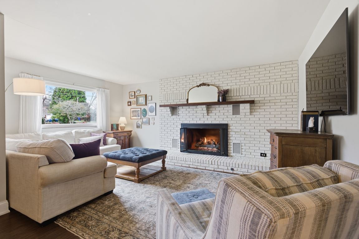 next background image