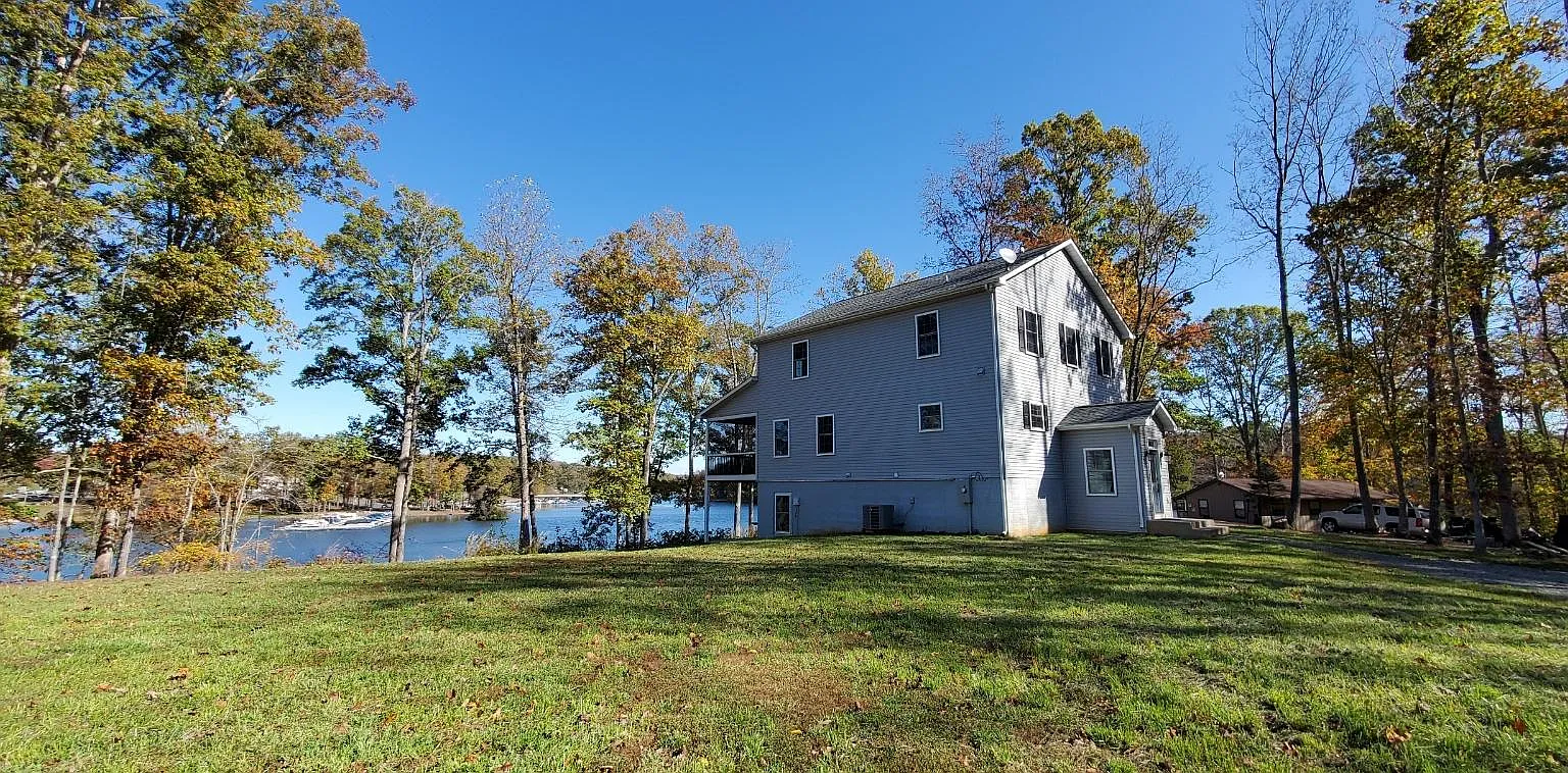 4 bed, 3000 sqft, $2,500 — Photo 3