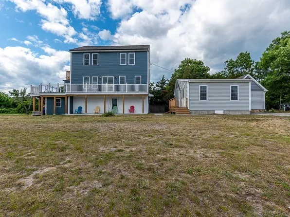 22 Avenue A #1 & 2, Wareham, MA 02571