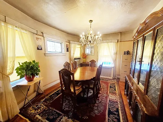 Sold by The Encore Property Group | media 3