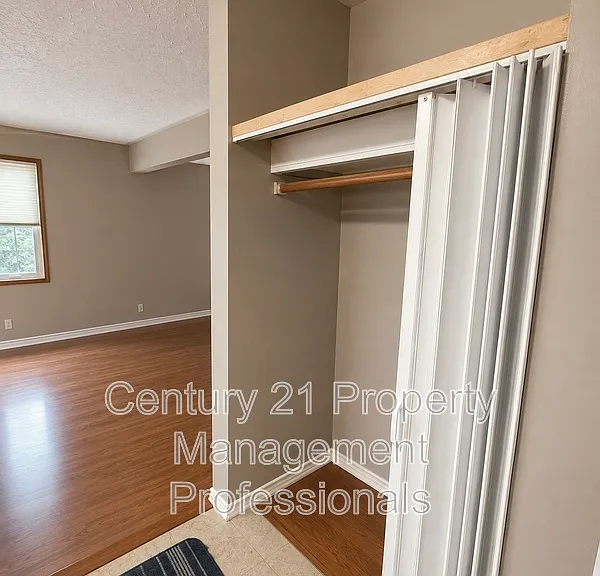 9503 Sherridon Dr — Photo 3