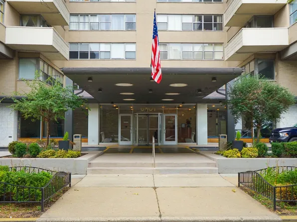 6301 N Sheridan Rd APT 6D, Chicago, IL 60660