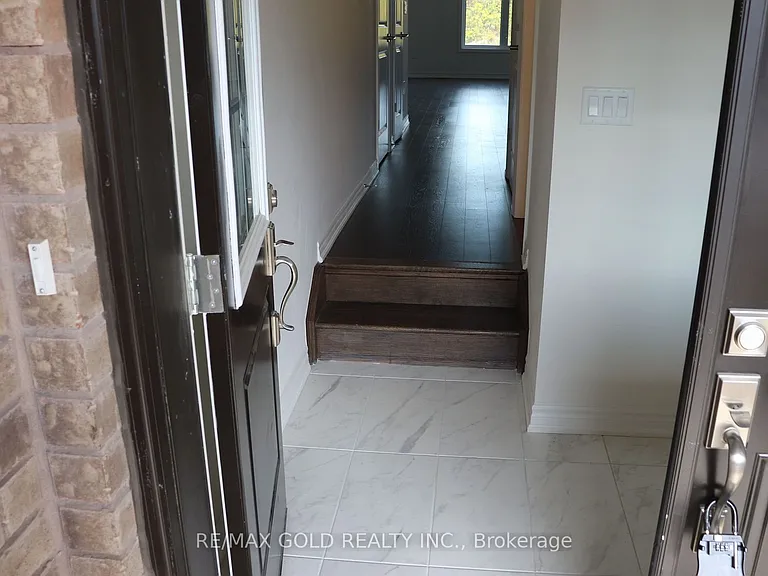 147 Shepherd Dr — Photo 2