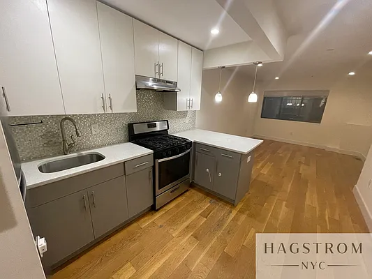 Rented by Hagstrom Management Inc | media 1