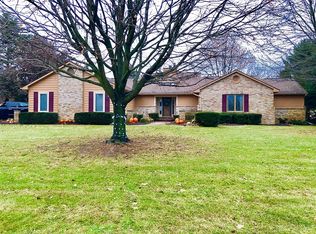 10083 Wexford Ct, South Lyon, MI