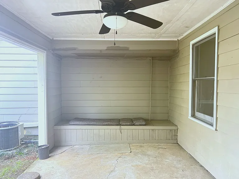 137 N Springs Ct — Photo 20