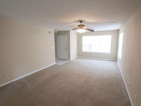 4th image of 5005 W Millbrook Dr