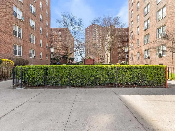 3320 Avenue H 3E image 2 of 12