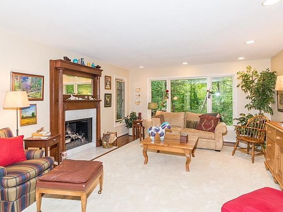 4th image of 5210 Windridge Dr