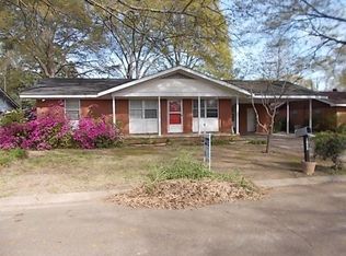1688 Martha Dr, Grenada, MS 38901